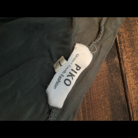 🍃 Sage Green Piko Dress - Picture 3 of 3